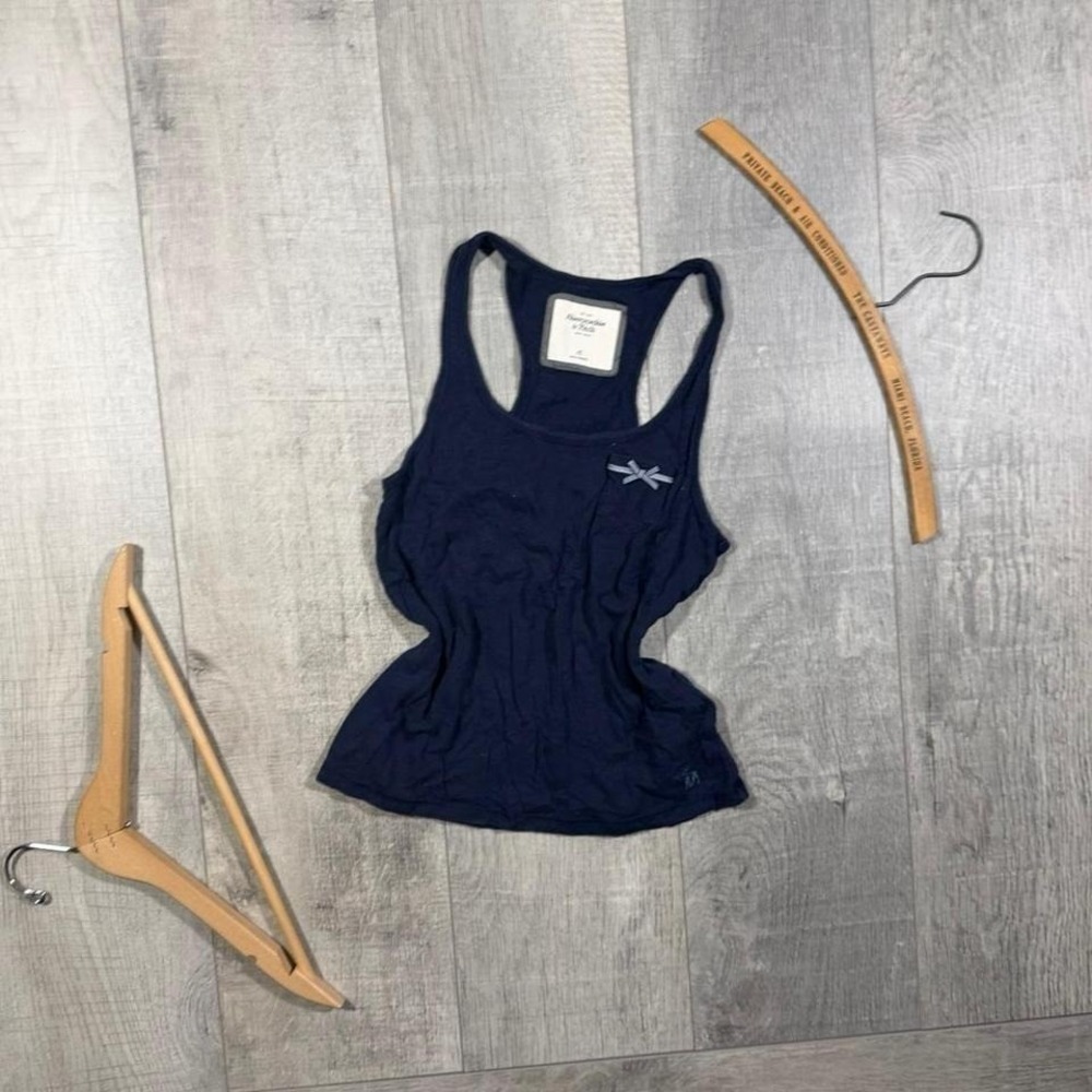 Women's vintage 2000s navy blue Abercrombie and fitch mall core tank top